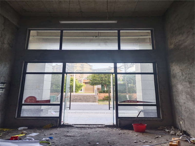 湘诚德峰小区法拍房商业B3栋116室