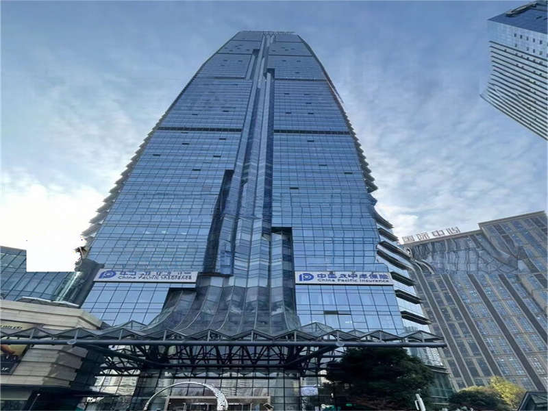 （写字楼）市中心世茂商务中心法拍写字楼8套（可单独竞拍）