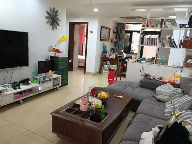 碧桂园威尼斯城（长沙碧桂园）法拍房蓝天花语6栋103室及该房屋前后院子（含土地使用权）