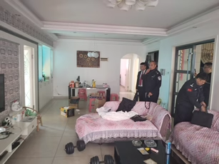 （江景 双学位）湘江世纪城揽江苑法拍房8栋1304房产及-10275号车位