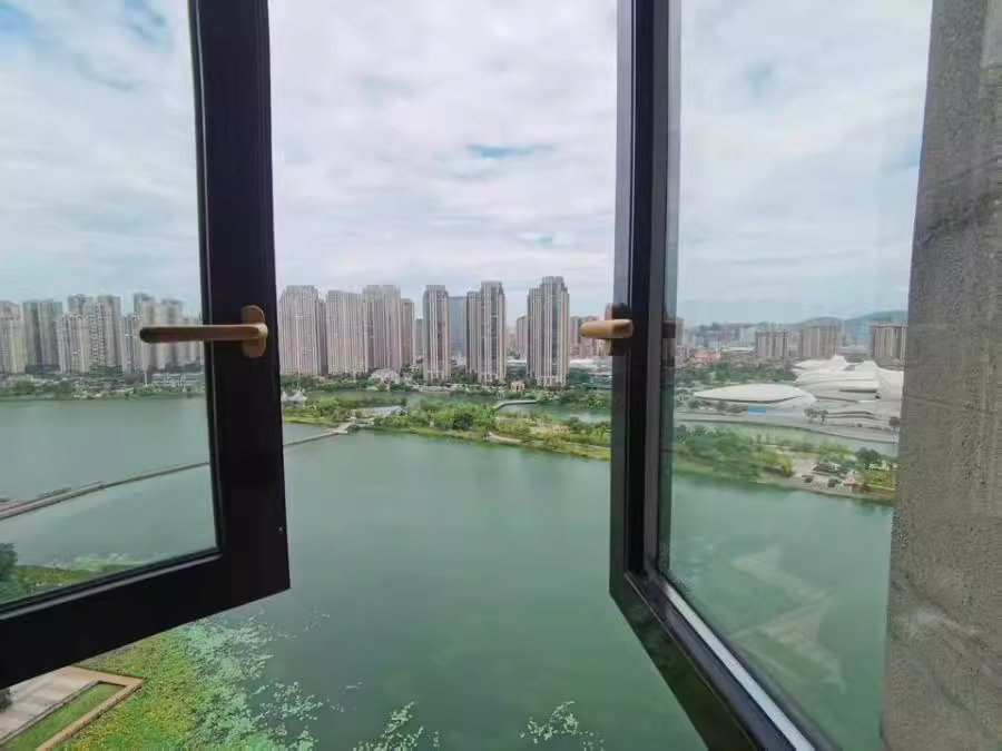 （一线湖景 双学位）金茂梅溪湖法拍房25栋2301房