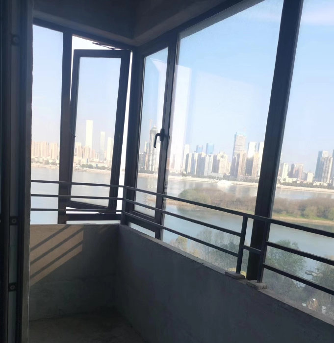 （滨江 一线江景）保利西海岸法拍房A2栋702室