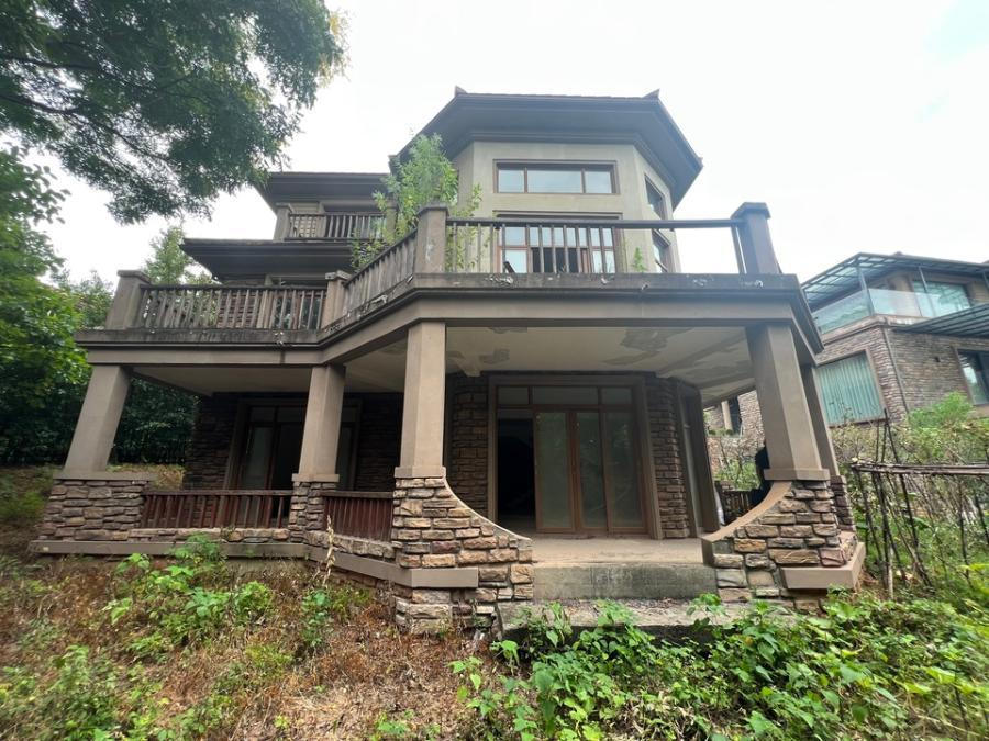 （大花园独栋别墅）保利阆峰云墅法拍房Q06栋